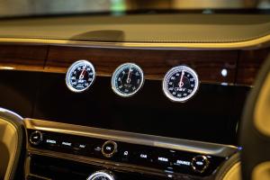 Bentley Flying Spur 2020 года  (JP)